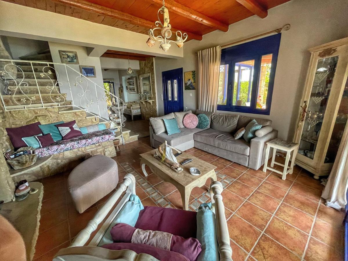 Elouthia Residence With Sea View And Hot Tub ชูสท์ซูโรส ภายนอก รูปภาพ