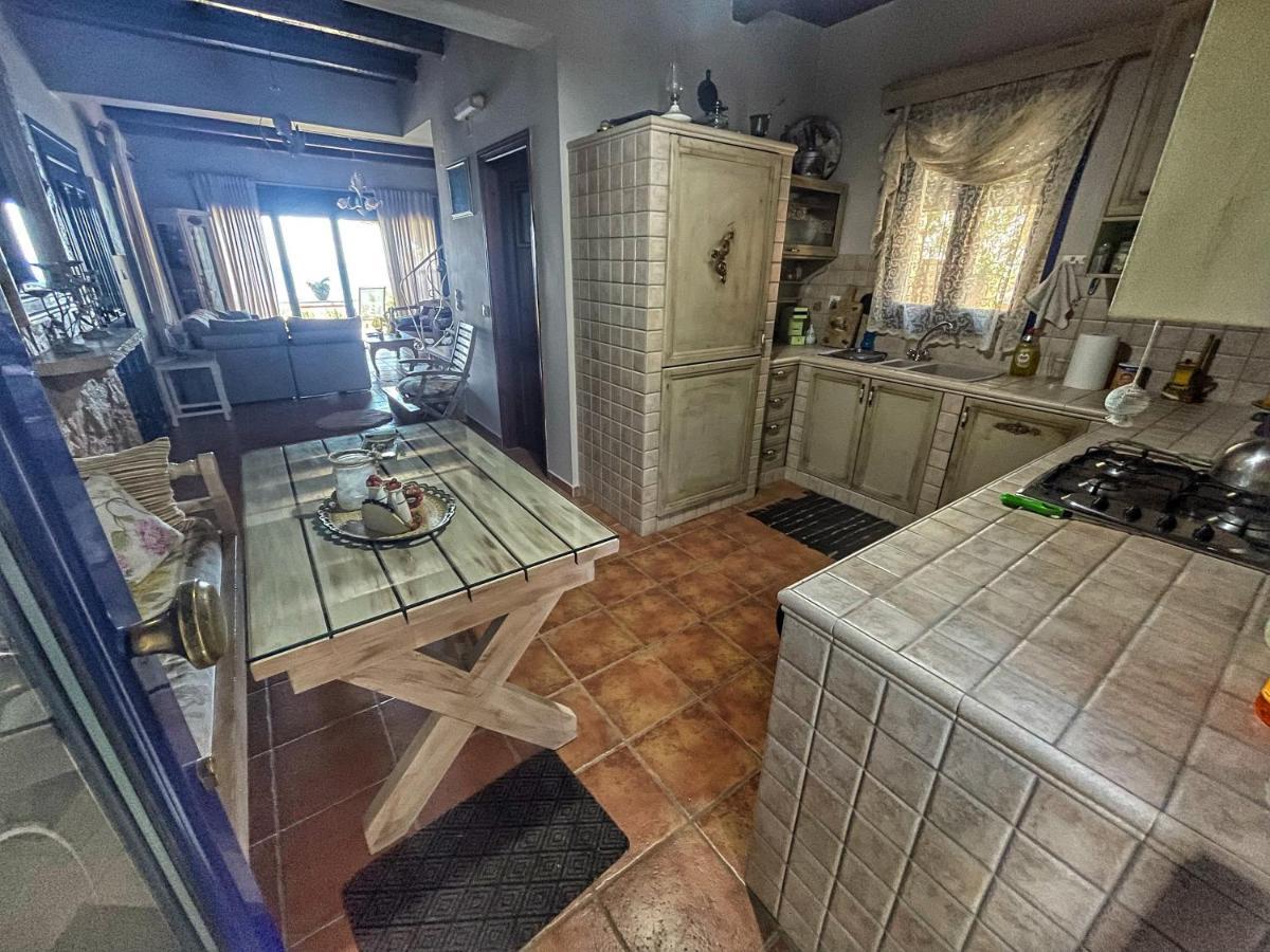 Elouthia Residence With Sea View And Hot Tub ชูสท์ซูโรส ภายนอก รูปภาพ